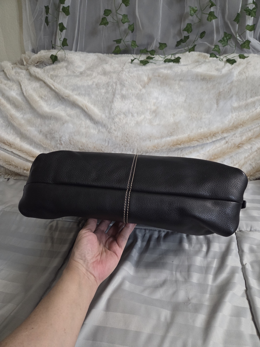 Dooney & Bourke Frederica Dhoulder Bag - Picture 9 of 16